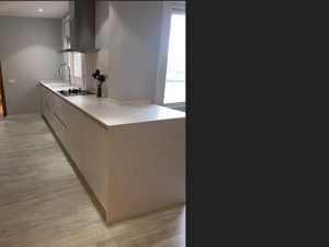 Reforma de cocina de madera Barcelona - Contemporánea
