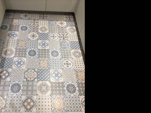 Reforma integral de un piso en Barcelona realizada por Contemporánea - pavimento porcelánico