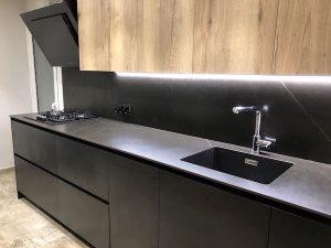 Reforma de cocina en Granollers nobleza y sofisticación - Contemporánea
