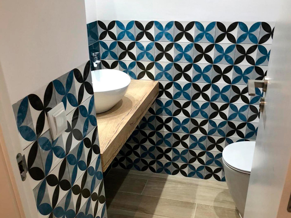Reforma integral de piso en Blanes: pavimento y acabados para un espacio más diáfano