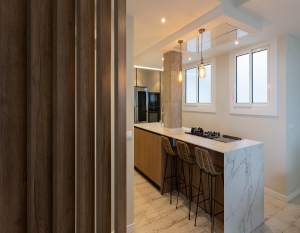 Nuestro arquitecto Granollers lo sabe: si hablamos de diseño interior, la elección del material adecuado puede marcar la diferencia entre un espacio común y corriente y uno verdaderamente excepcional.