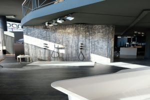 Nuestro estudio de arquitectura Granollers somos fans de la luz natural porque tiene numerosos beneficios para la salud