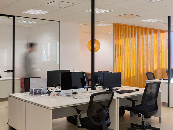 Reforma oficinas Barcelona, estudio arquitectura Contemporánea Granollers